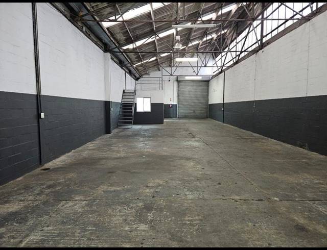 INDUSTRIAL PROPERTY TO RENT IN EPPING